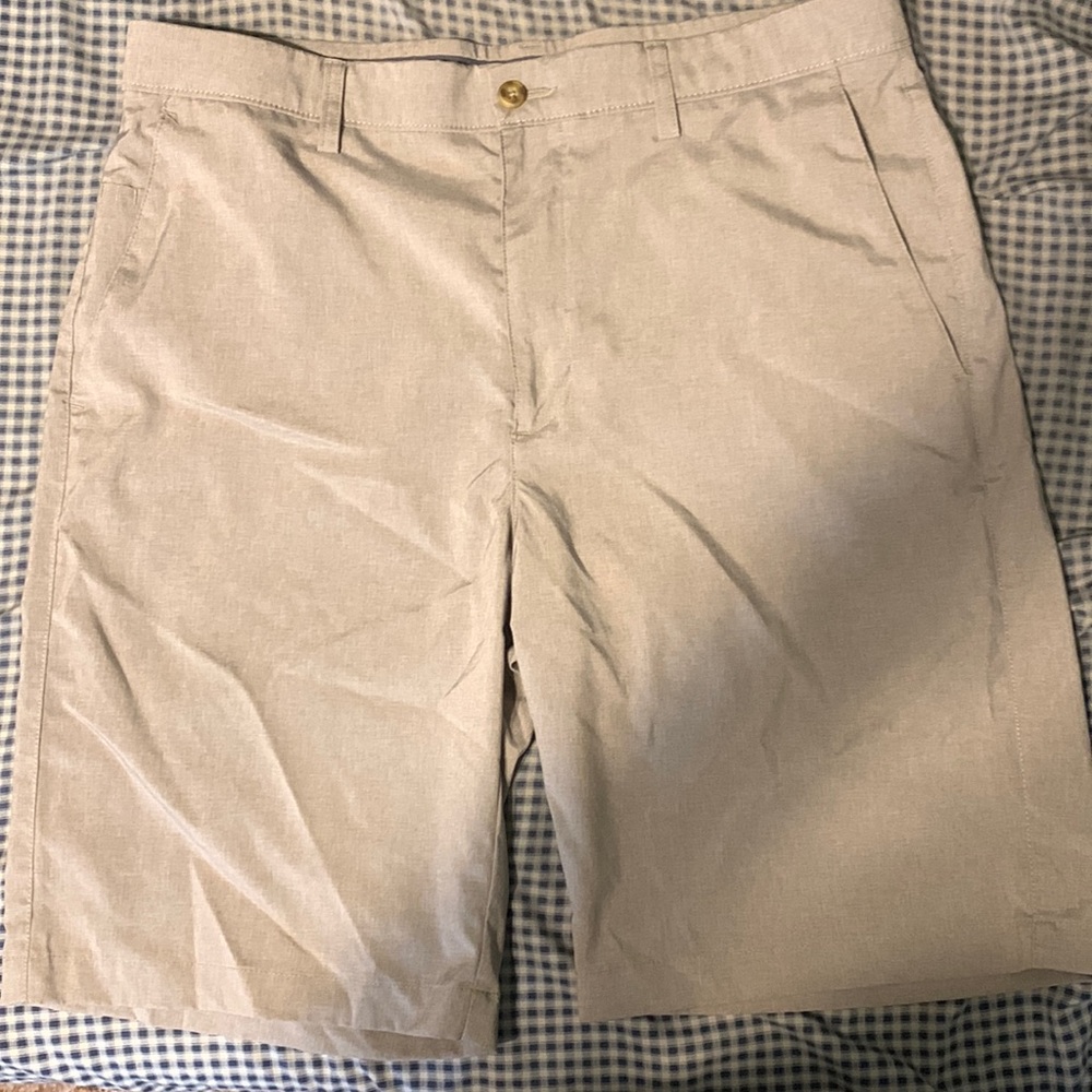Classy Tan Golf Shorts. Waist Size 34